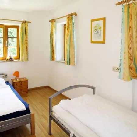 Neunussberg Sleeps 25 *