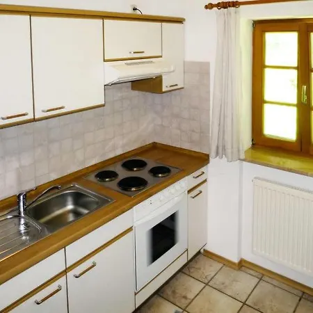 Neunussberg Sleeps 25 Hébergement de vacances