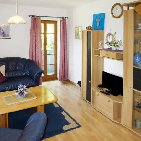 Neunussberg Sleeps 25 *